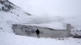 Cận cảnh ‘spa’ giữa tuyết trắng dành cho trâu tại Thổ Nhĩ Kỳ