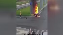 Liều mình lao vào đám cháy cứu người