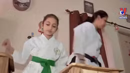 Bé 8 tuổi lập kỷ lục thế giới về võ thuật và origami