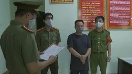Bắt 2 đối tượng đưa người trốn đi nước ngoài trái phép
