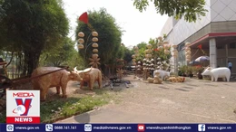 Độc đáo linh vật đường hoa Nguyễn Huệ tết Tân Sửu 2021