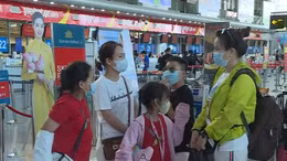 Tăng tối đa các chuyến bay giải toả khách khỏi 'điểm nóng' Đà Nẵng