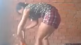 Mẹ kế tâm thần bạo hành con riêng 