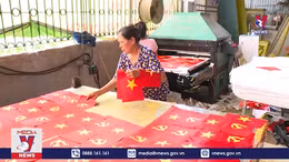 Làng nghề may cờ Tổ quốc rộn ràng trước ngày hội non sông