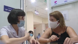 Nhiều bệnh nhân COVID-19 khỏi bệnh tình nguyện hiến huyết tương