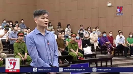 Xét xử 'tiến sĩ dạy làm giàu' lừa 576 tỷ đồng