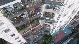 'Chuồng cọp' lơ lửng ở chung cư cao tầng Hà Nội