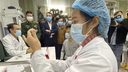 Đảm bảo an toàn tối đa cho tình nguyện viên thử nghiệm vắc xin COVID-19