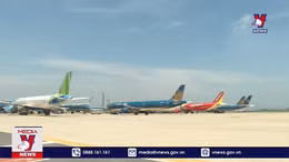 Khách đi máy bay tăng mạnh