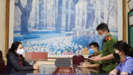 Lĩnh án 6 tháng án treo vì chống đối chốt kiểm dịch