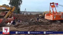 Nỗ lực cứu nạn bé trai lọt cọc bê tông liên tục hơn 75 giờ