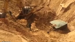 Sụp hố khai thác titan tại Bình Thuận, 1 công nhân thiệt mạng