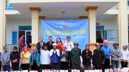Chương trình 'Đồng hành cùng vùng khó' của báo Tin tức đến với đồng bào xã Sơn Lương (Yên Bái)