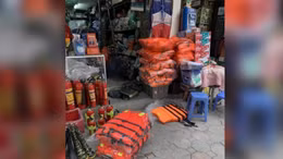 Xử lý nghiêm việc găm hàng, đẩy giá áo phao