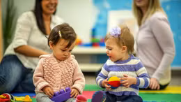 Chi phí nuôi con tại Anh đắt đỏ nhất thế giới