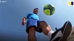 Mặc nguy hiểm tính mạng, người đàn ông muốn lập kỷ lục tâng bóng 48 giờ không nghỉ