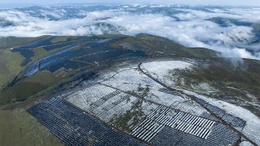  Trạm sản xuất điện từ nước và ánh nắng lớn nhất thế giới đi vào hoạt động