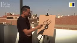 Vẽ tranh chân dung bằng ánh nắng và trứng 