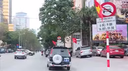 Hà Nội tạm dừng cấm taxi ở 9 tuyến phố