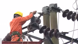 Thu hồi lỗ của EVN qua giá điện là đúng luật