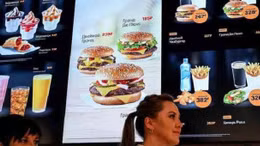 Kỷ nguyên mới cho dịch vụ đồ ăn nhanh Nga sau khi McDonald's 'dứt áo' ra đi