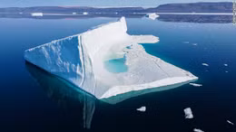 Giới khoa học cảnh báo thời tiết ấm bất thường tại Greenland