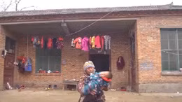 Ngược đãi người cao tuổi – Chuyện còn bỏ ngỏ