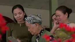 Nữ họa sĩ rong ruổi 63 tỉnh, thành khắc họa Mẹ Việt Nam anh hùng