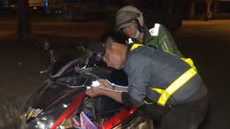 Đội SOS vá xe miễn phí ở Hóc Môn