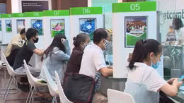 Ngân hàng giảm mạnh lãi suất tiết kiệm