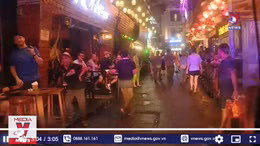 Vỉa hè Hà Nội lại bị lấn chiếm