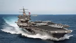Siêu tàu sân bay hiện đại nhất của Mỹ ‘bẻ lái’ ngoạn mục