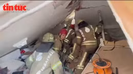 Thổ Nhĩ Kỳ: Chung cư bất ngờ đổ sập khiến nhiều người thương vong