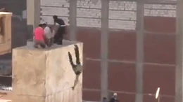 Người ủng hộ ông Morsi trả thù, đánh chết thiếu niên