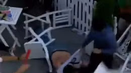 Cổ động viên Nga, Ba Lan hỗn chiến kinh hoàng