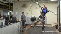 Robot giống người nhất của quân đội Mỹ trổ tài