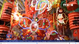 Phố lồng đèn Sài Gòn hút khách vui Trung thu sớm