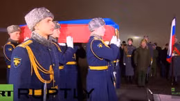 Chiến đấu cơ hộ tống đưa thi thể phi công Nga về nước