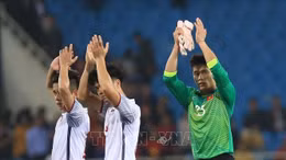 Tuyển Việt Nam lại rơi chiến thắng vì bóng 'chết'