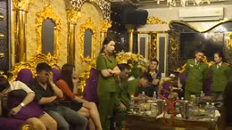 Bắt quả tang 13 đối tượng đang sử dụng ma túy trong quán karaoke tại Hà Tĩnh