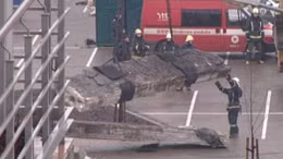 Hiện trường vụ sập mái siêu thị làm 50 người chết