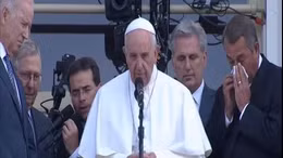 Chủ tịch Hạ viện Mỹ nhỏ lệ khi nghe Giáo hoàng phát biểu