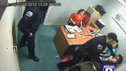 Khi kẻ cắp đụng mặt cảnh sát... côn đồ