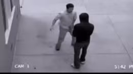 Gặp cướp sợ 'tè' ra quần