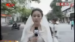 Phóng viên Trung Quốc bỏ dở đám cưới đưa tin động đất