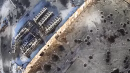 Sân bay Donetsk tan tành trong giao tranh dữ dội