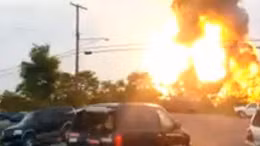 Tàu chở hàng nổ lớn kinh hoàng