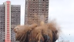 Phá hủy tòa nhà 31 tầng trong giây lát