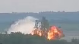 Lộ video máy bay quân sự từ thời Liên Xô phát nổ thành quả cầu lửa