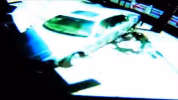 Kỳ diệu cứu sống con gái 8 tháng tuổi kẹt gầm ôtô